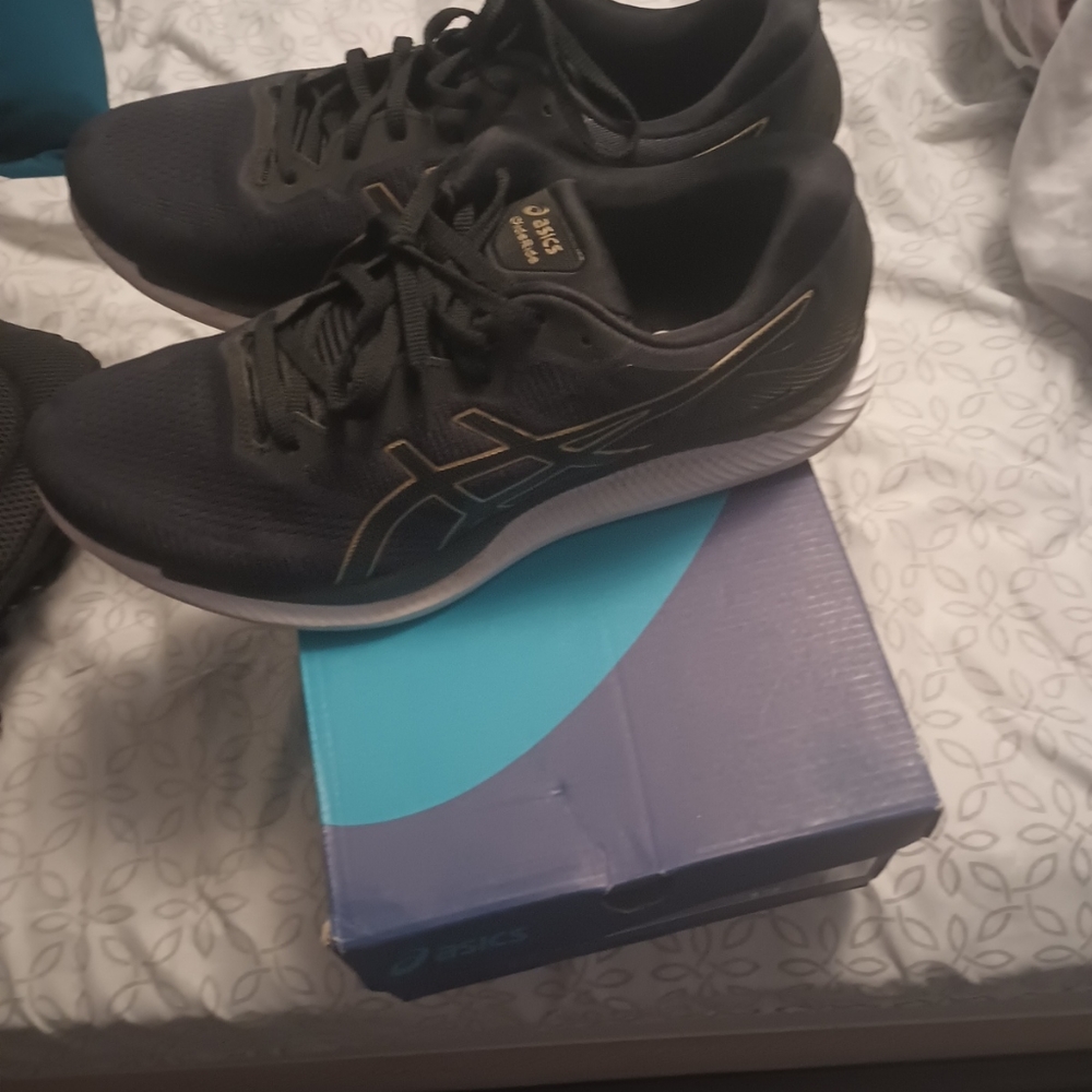 Aasics Men's 12 US Running Shoes